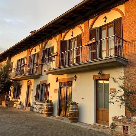 Tenuta Agricola La Cava- Cantina E Agriturismo San Damiano dʼAsti Eksteriør bilde