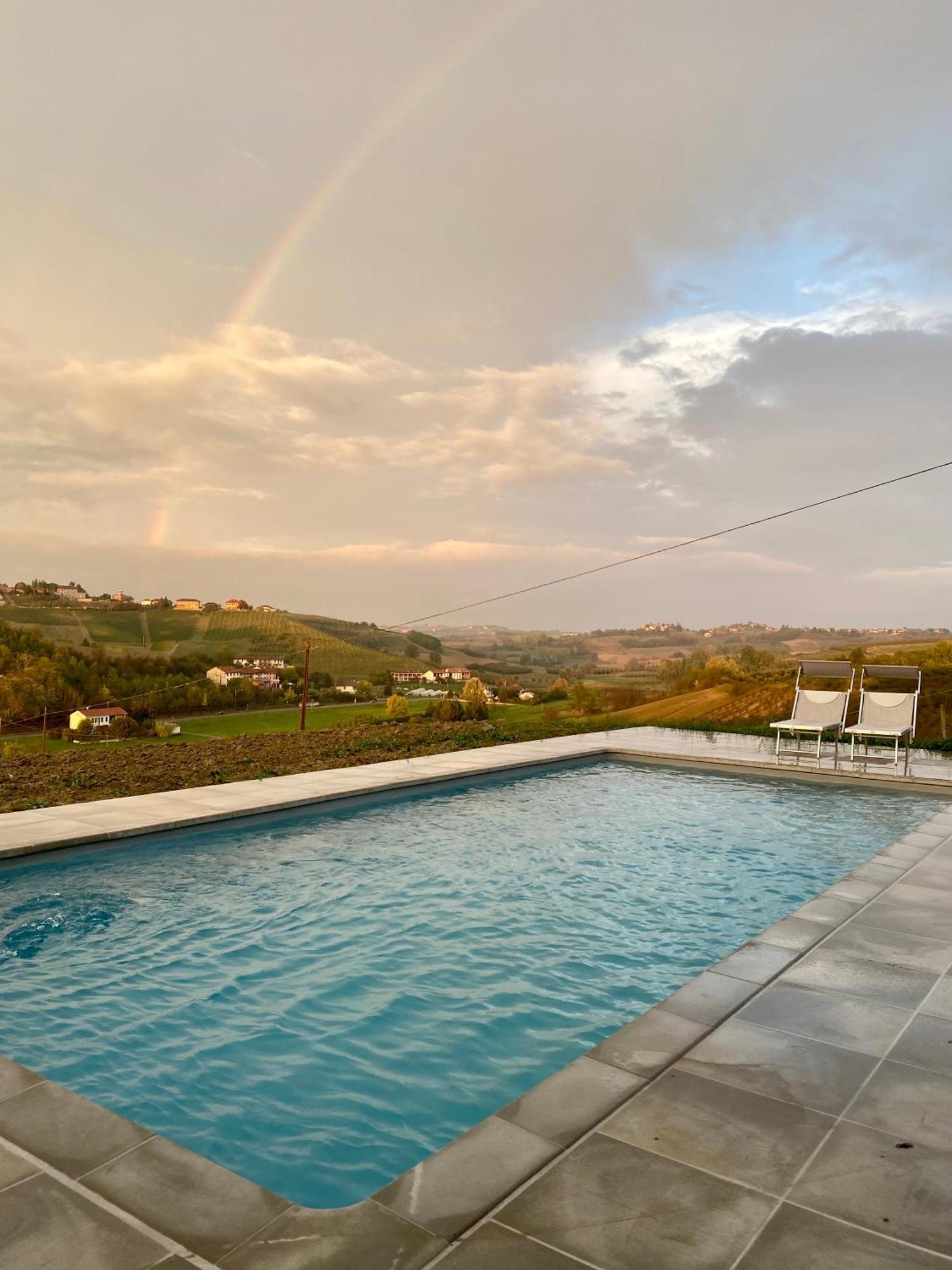 Tenuta Agricola La Cava- Cantina E Agriturismo San Damiano dʼAsti Eksteriør bilde